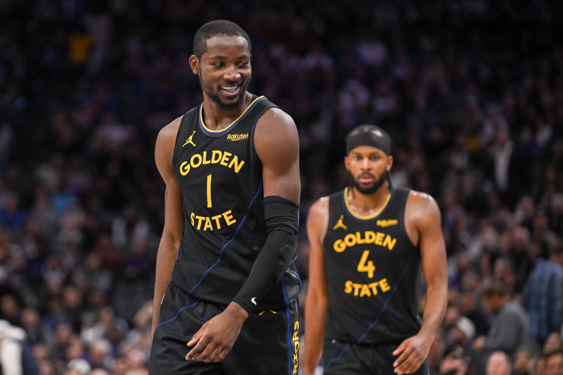 حقق فريق Warriors وThunder إجمالي 39 دورانًا، بينما حقق فريق Warriors 20 دورانًا هائلاً.