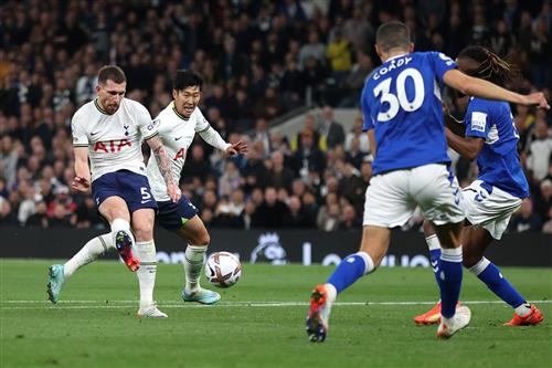 توتنهام هوتسبير vs إيفرتون